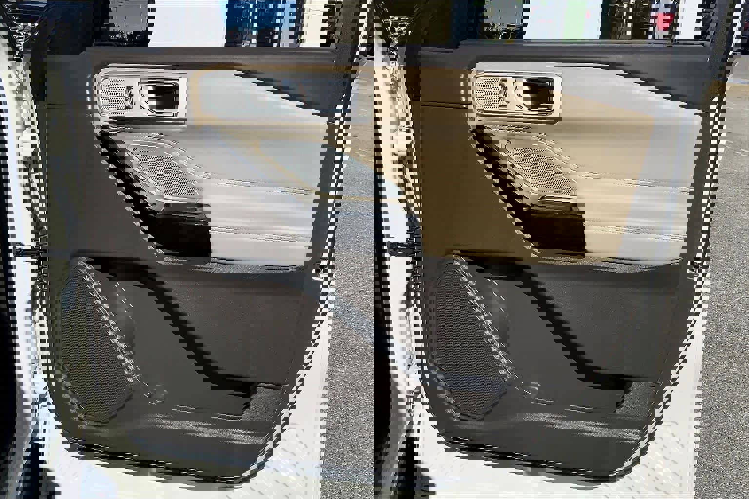 Certified 2021 Ford Explorer Platinum w/ Equipment Group 601A image 22