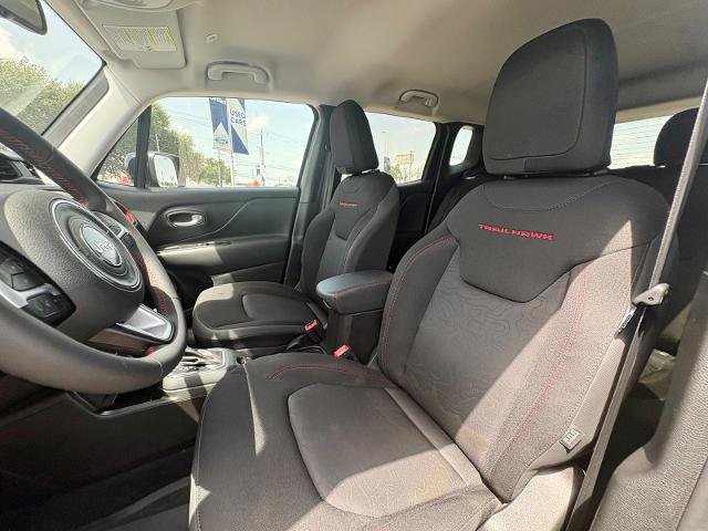 Used 2023 Jeep Renegade Trailhawk AWD/4WD image 12