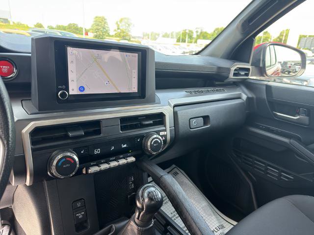 Used 2024 Toyota Tacoma TRD Sport AWD/4WD image 11