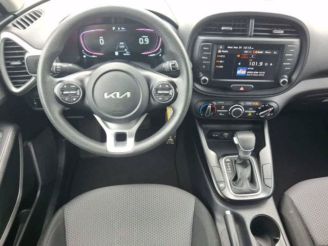 Used 2024 Kia Soul LX w/ Option Group 015 FWD image 27