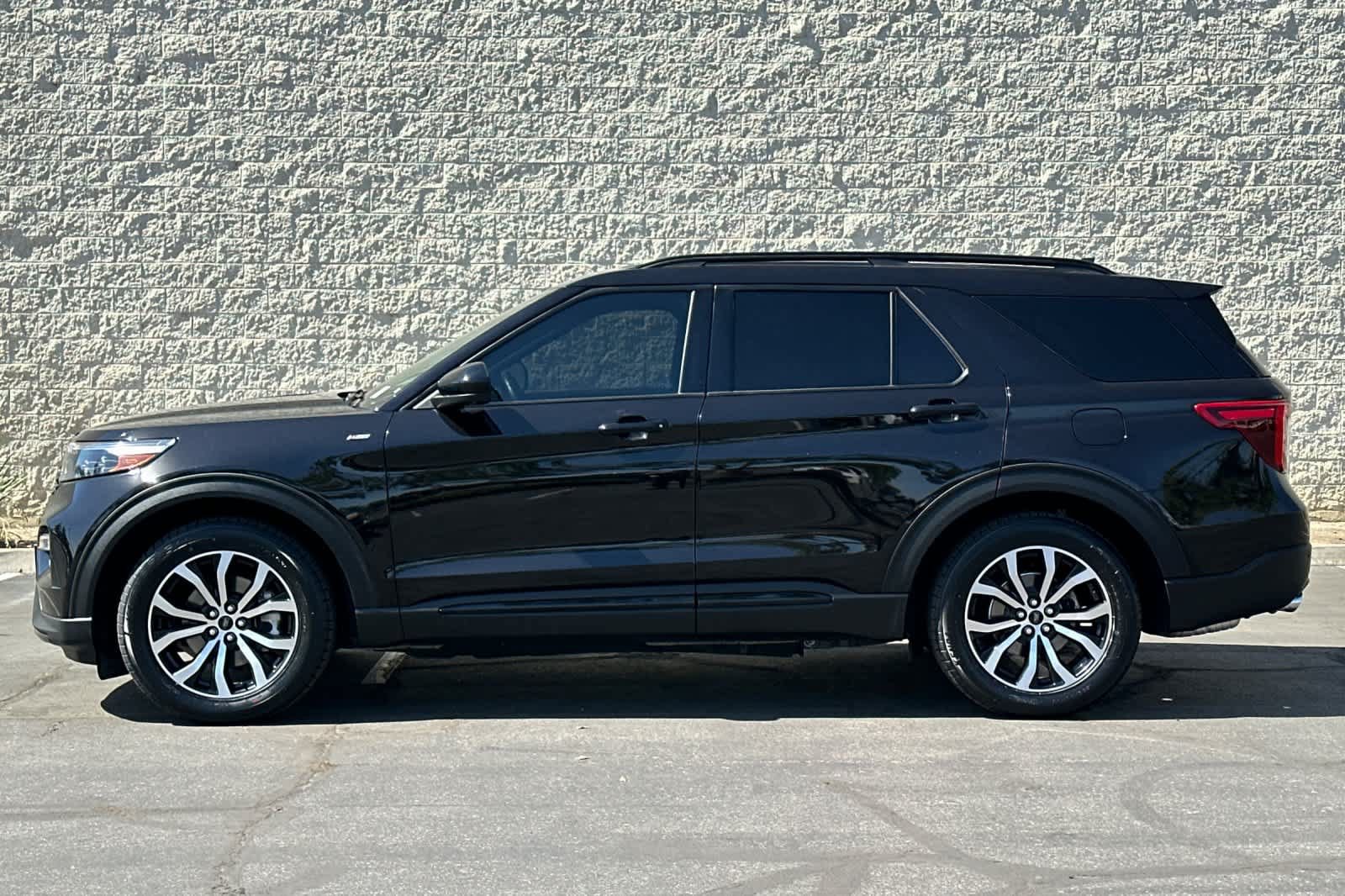 Certified 2022 Ford Explorer ST-Line RWD image 6