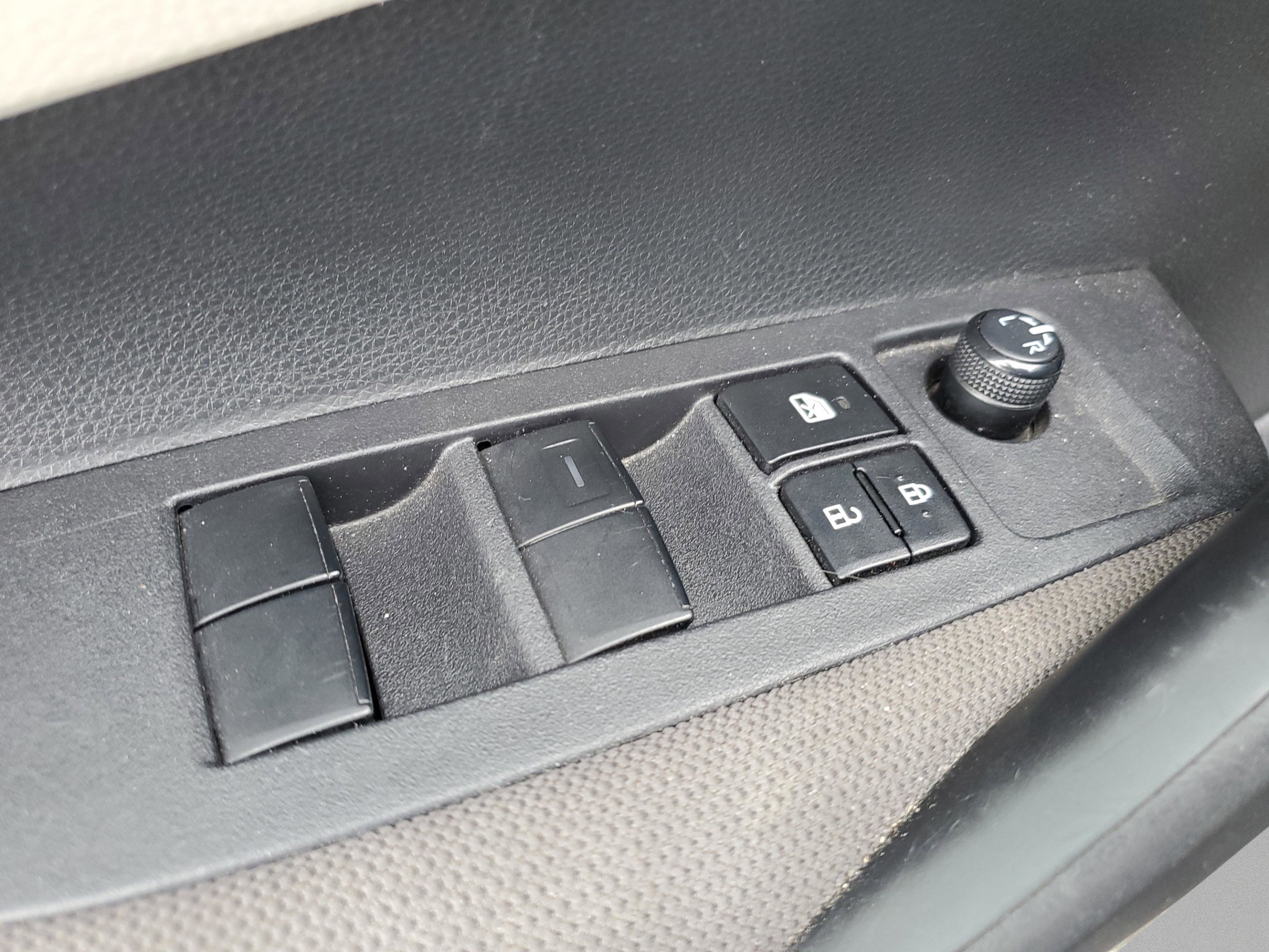 Used 2024 Toyota Corolla LE FWD image 17