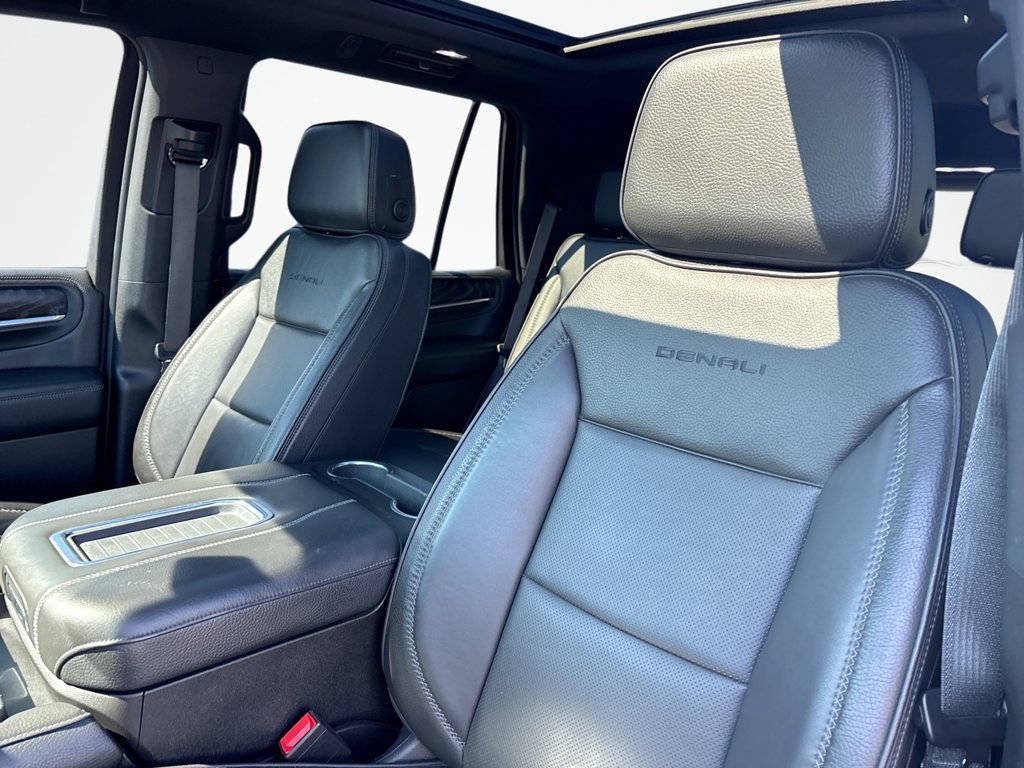 Used 2024 GMC Yukon Denali AWD/4WD image 31