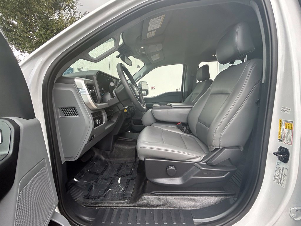 Certified 2025 Ford F450 XL AWD/4WD image 11