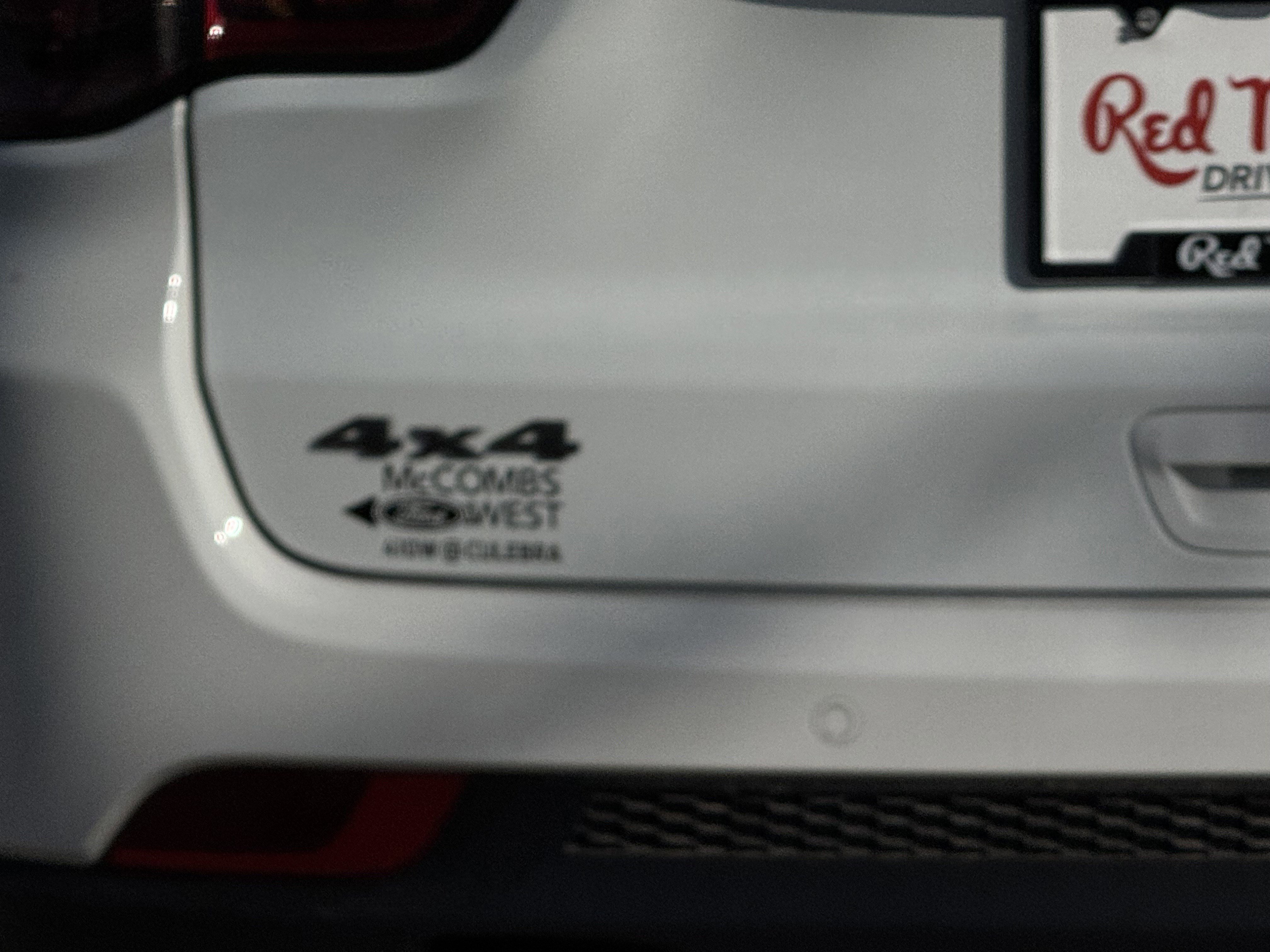 Used 2024 Jeep Compass Trailhawk image 7