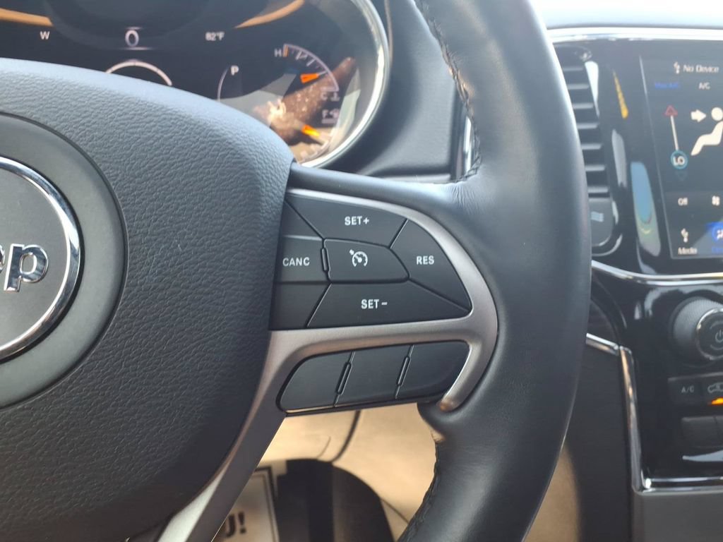 Used 2021 Jeep Grand Cherokee Limited AWD/4WD image 16
