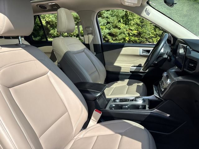 Certified 2023 Ford Explorer XLT w/ Equipment Group 202A AWD/4WD image 19