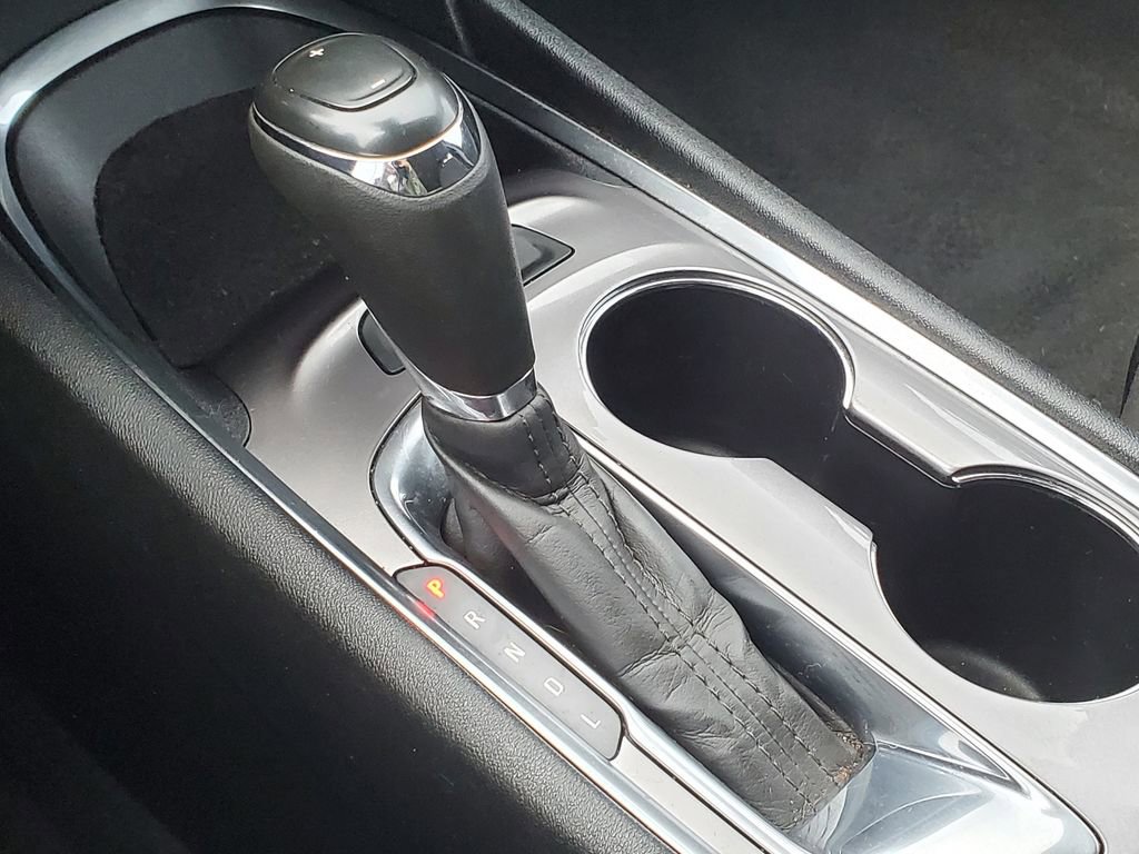 Used 2020 Chevrolet Malibu LT FWD image 27
