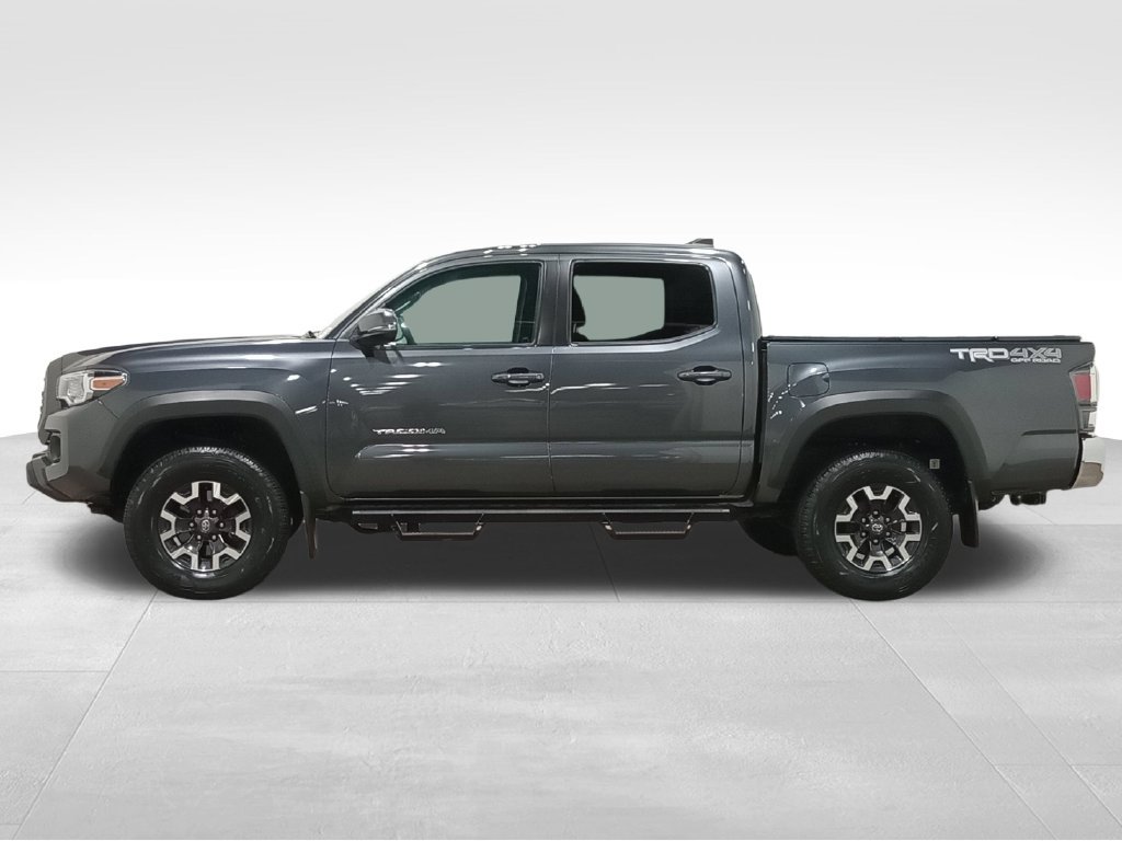 Used 2022 Toyota Tacoma TRD Off-Road AWD/4WD image 9