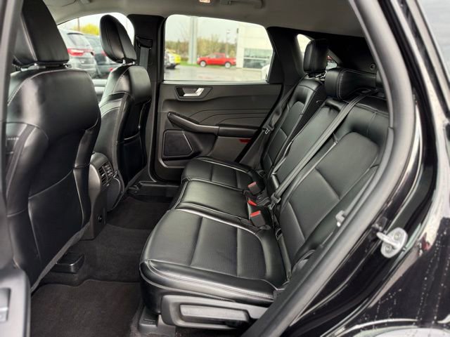Certified 2024 Ford Escape Platinum AWD/4WD image 17
