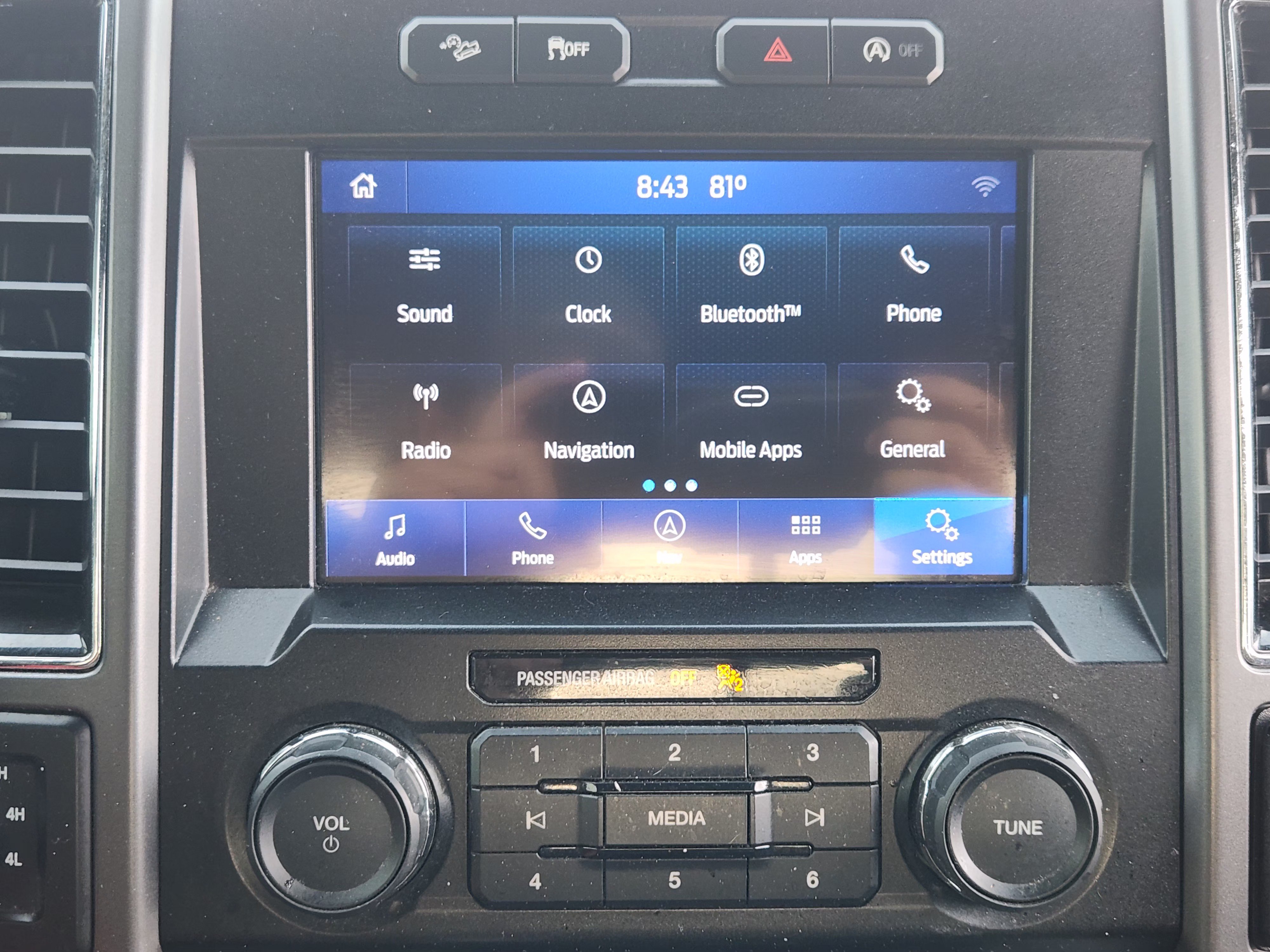 Certified 2020 Ford F150 XLT w/ Equipment Group 302A Luxury AWD/4WD image 18