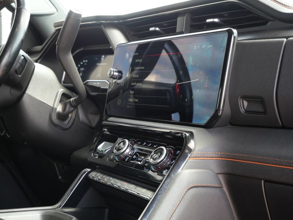 Used 2024 GMC Sierra 2500 AT4 w/ AT4 Premium Plus Package AWD/4WD image 21