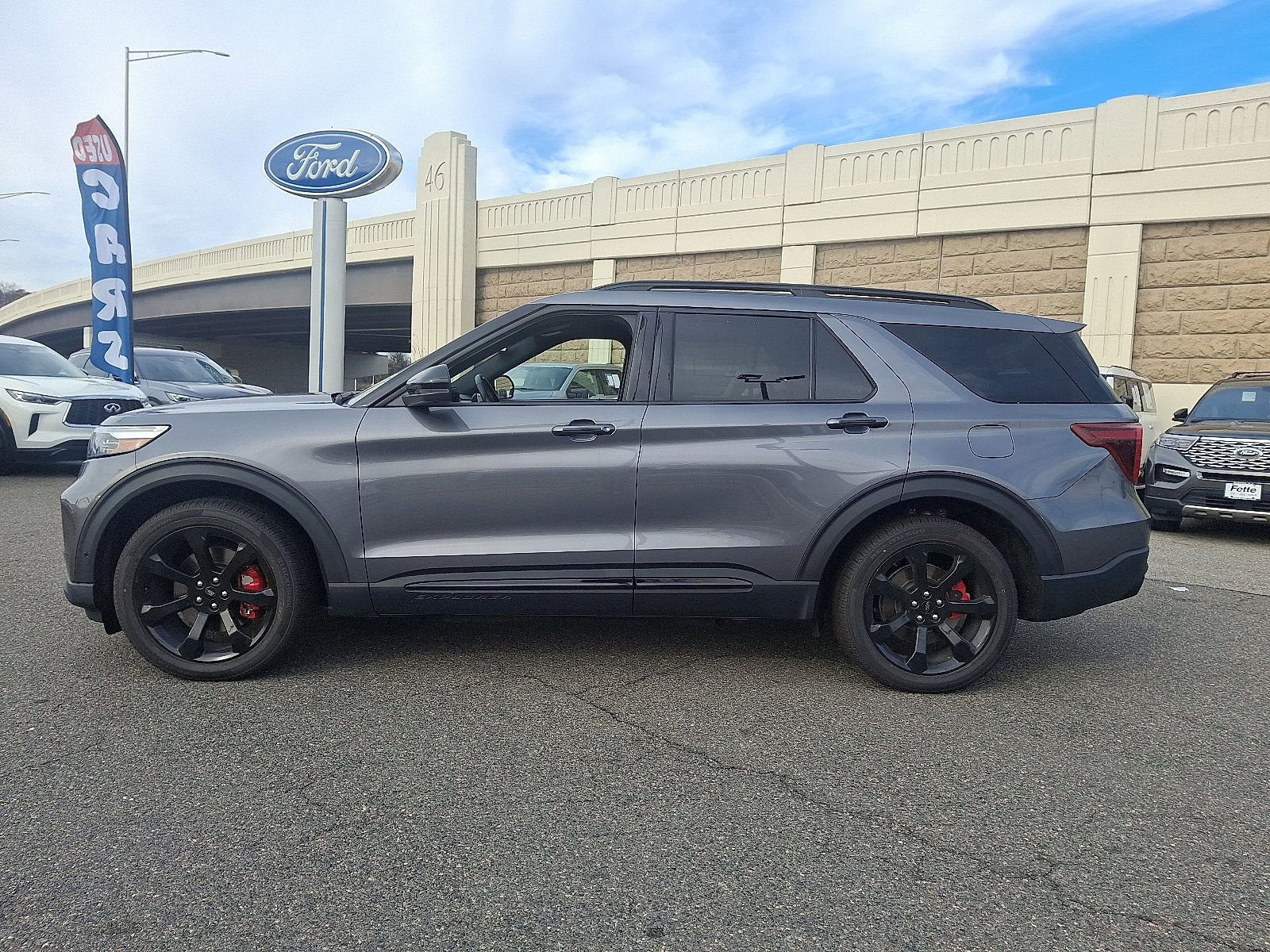 Certified 2022 Ford Explorer ST w/ Equipment Group 401A image 5