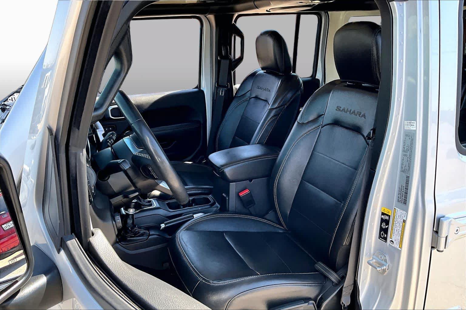 Used 2023 Jeep Wrangler Unlimited Sahara w/ Safety Group AWD/4WD image 8