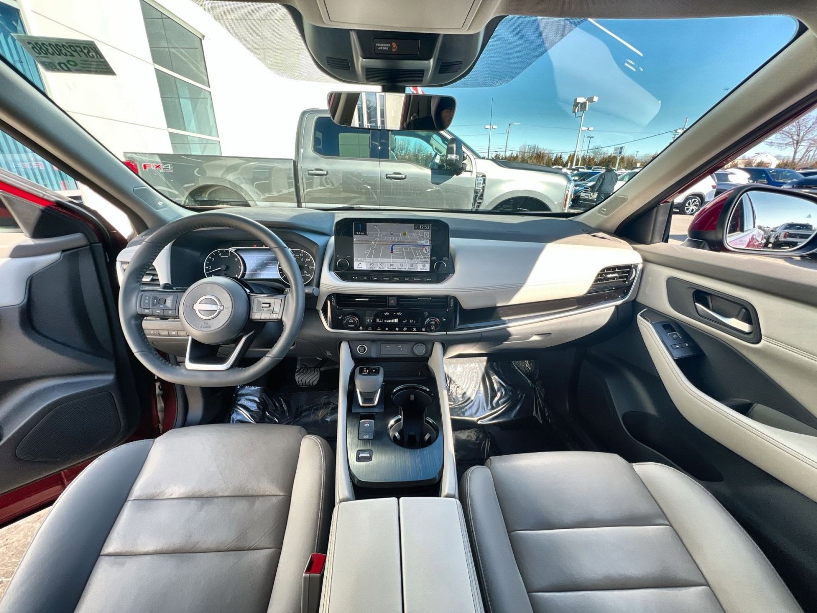 Used 2023 Nissan Rogue SL w/ SL Premium Package image 23