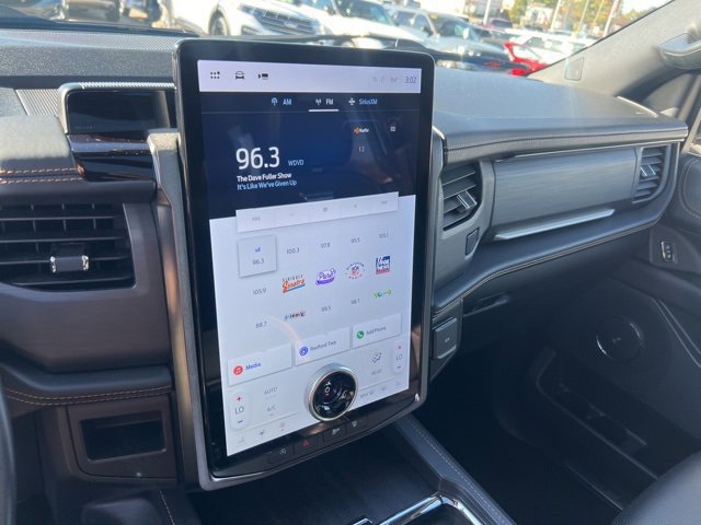 Certified 2022 Ford Expedition Platinum image 15