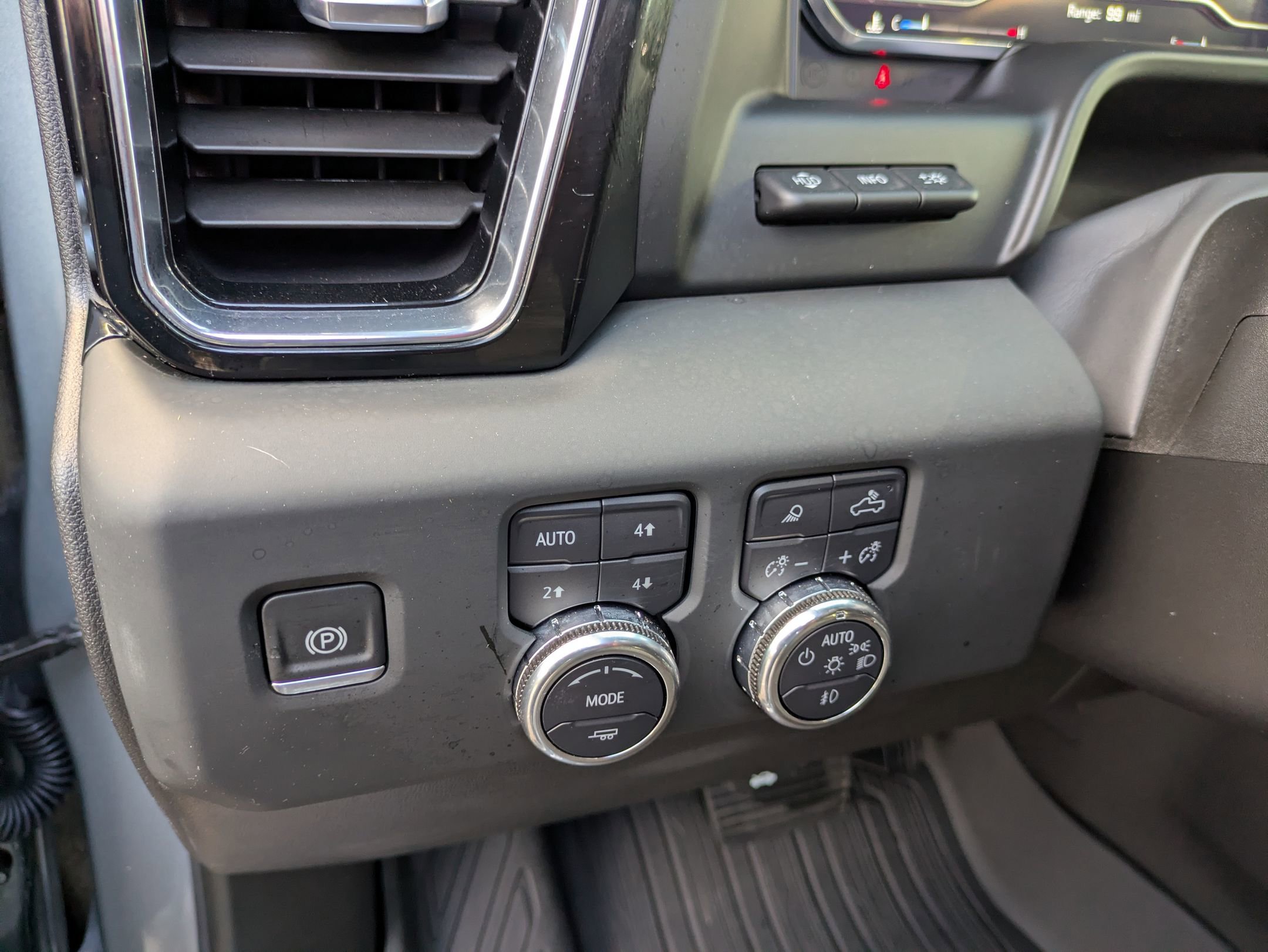 Used 2024 GMC Sierra 1500 Denali image 18