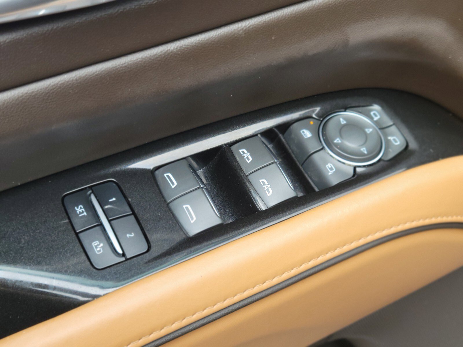 Used 2022 Cadillac Escalade Premium Luxury image 18