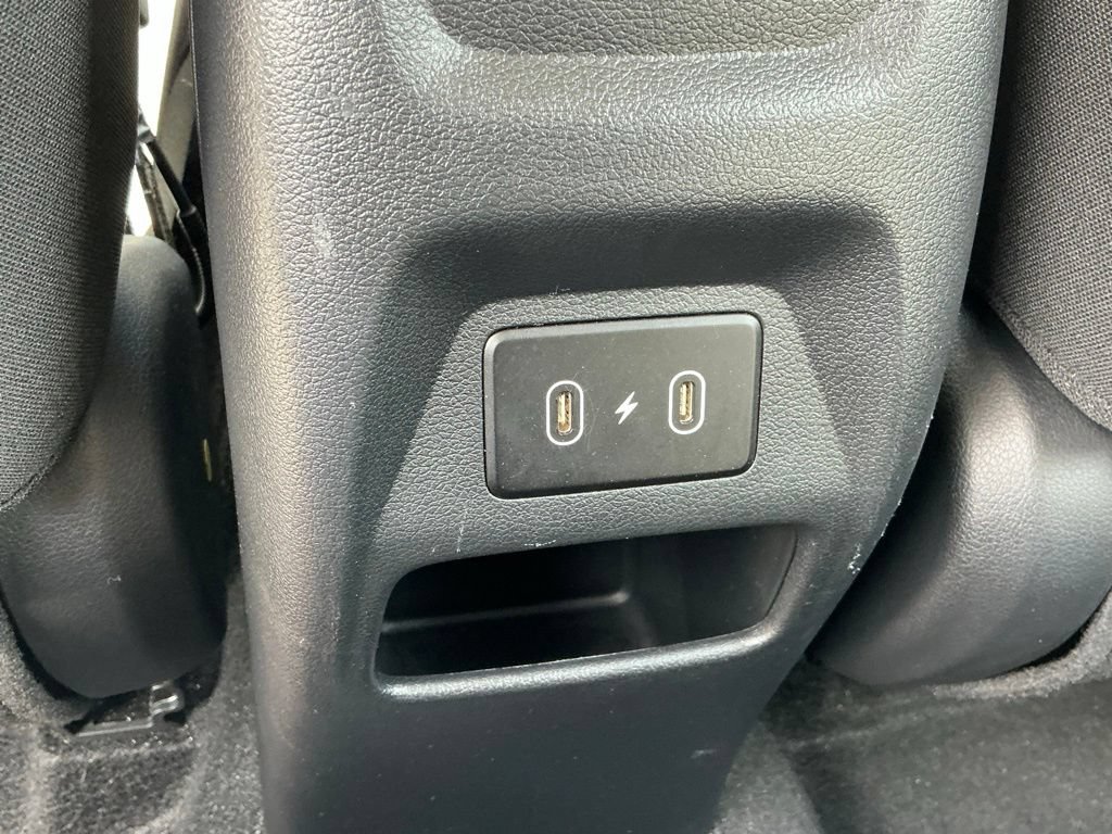 Used 2025 Hyundai Venue SEL FWD image 27
