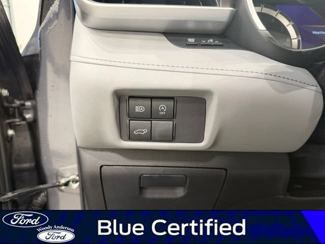 Used 2023 Toyota Highlander XLE FWD image 20
