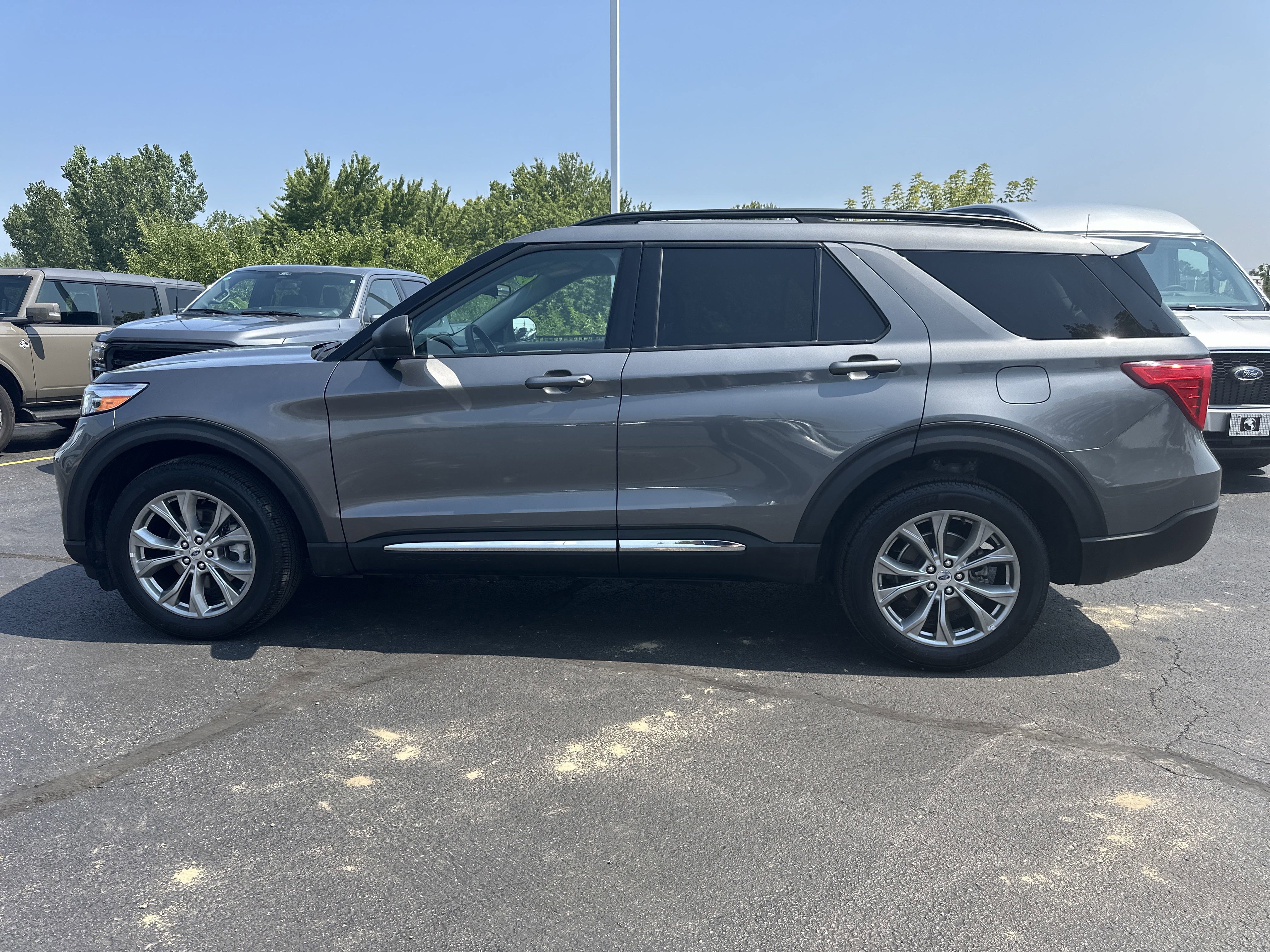 Certified 2023 Ford Explorer XLT w/ Equipment Group 202A image 6