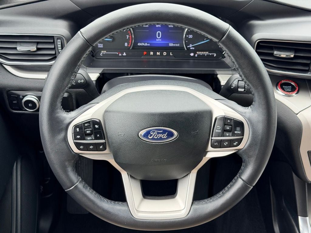 Certified 2022 Ford Explorer XLT w/ Equipment Group 202A RWD image 18