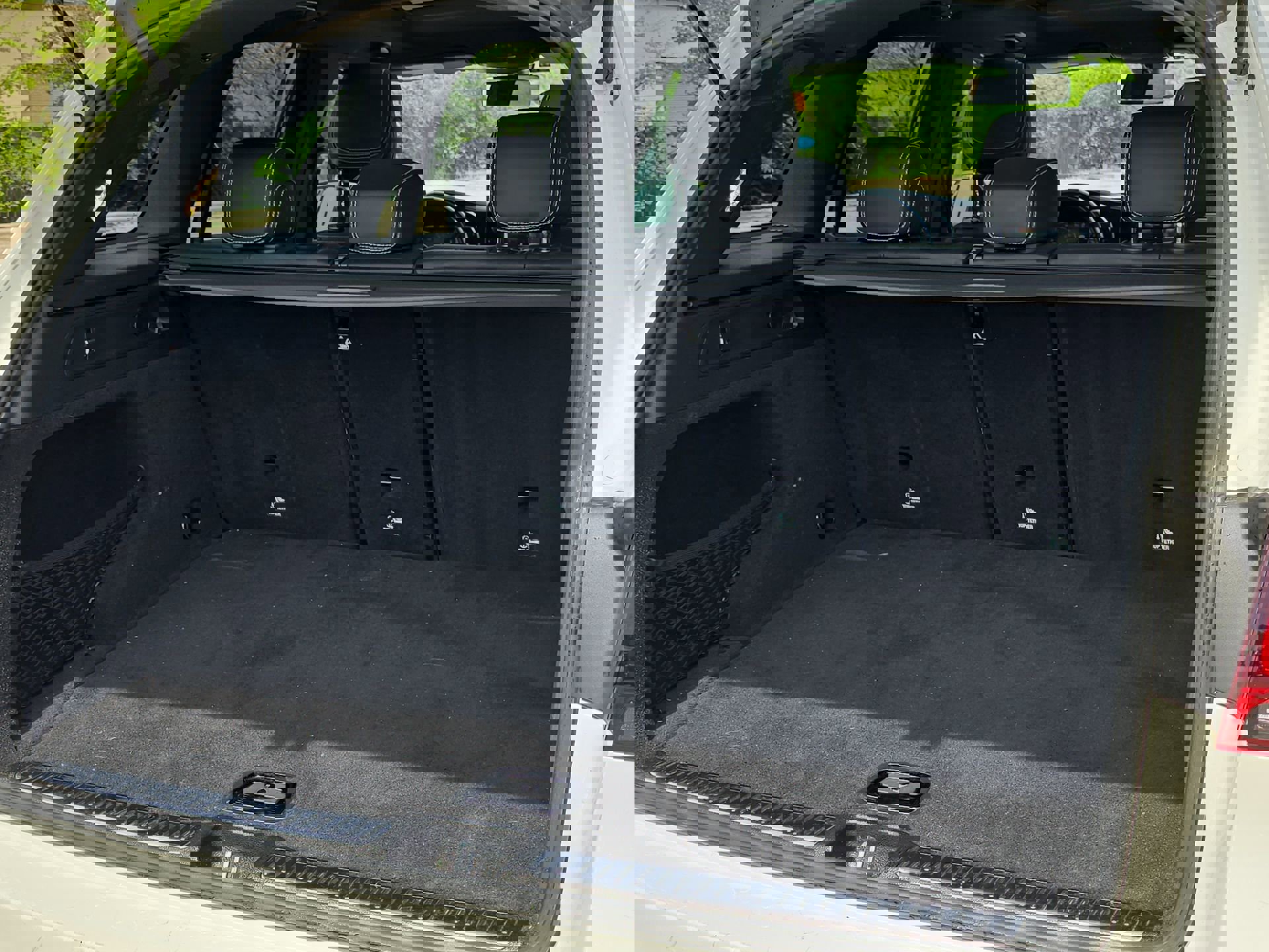 Used 2021 Mercedes-Benz GLC 300 4MATIC image 22