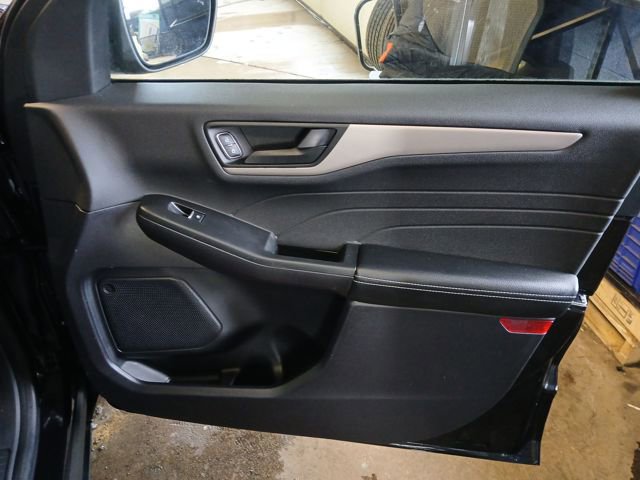 Certified 2022 Ford Escape SE w/ Cold Weather Package image 53