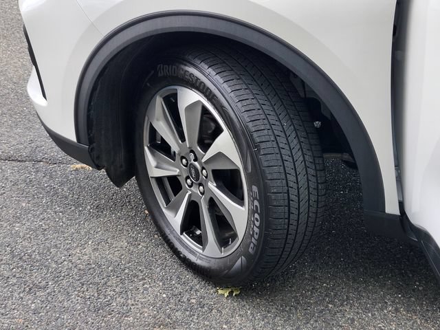 Certified 2024 Ford Escape Platinum AWD/4WD image 34