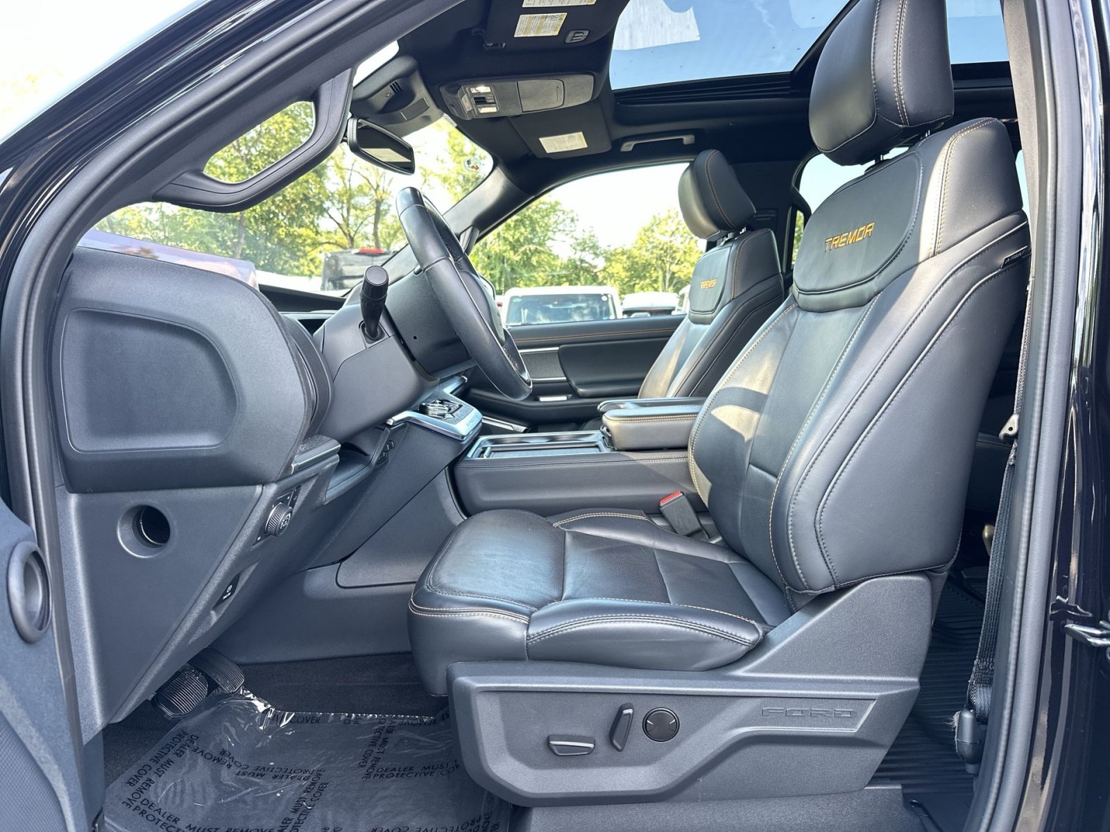 Certified 2025 Ford Expedition Tremor AWD/4WD image 14