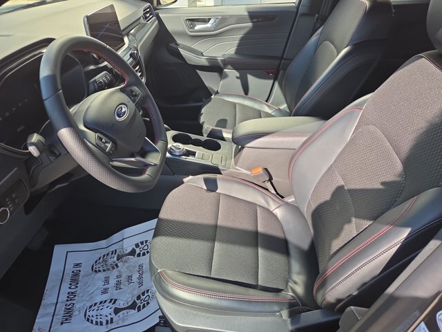 Certified 2025 Ford Escape ST-Line AWD/4WD image 12