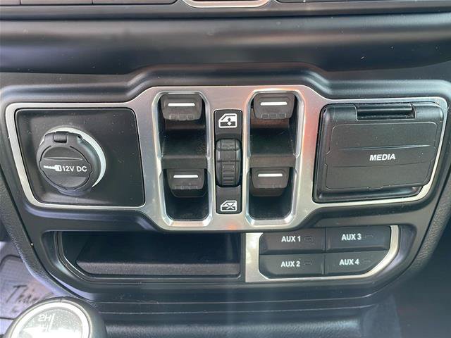 Used 2020 Jeep Wrangler Unlimited Sahara AWD/4WD image 20