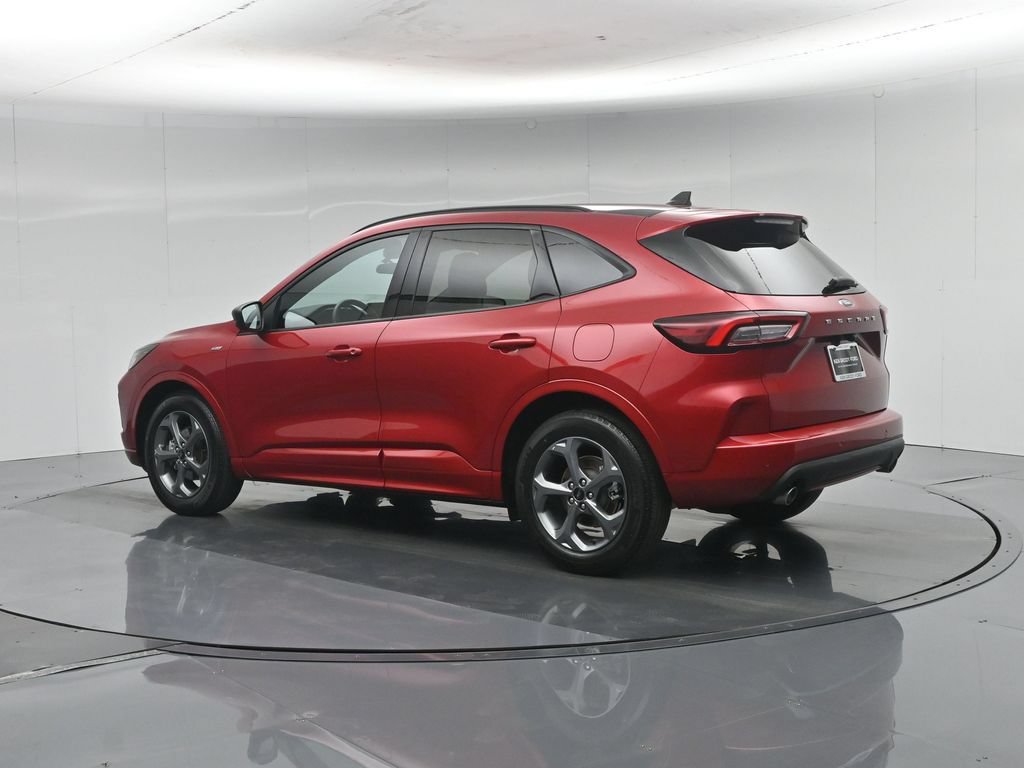 Certified 2023 Ford Escape ST-Line w/ Tech Pack #1 FWD image 7