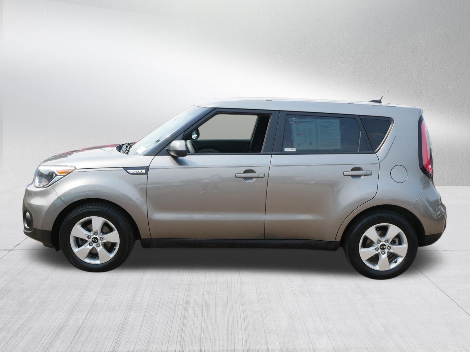 Used 2018 Kia Soul FWD image 4