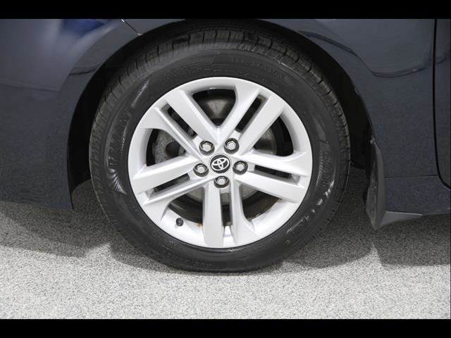 Used 2021 Toyota Corolla SE w/ SE Preferred Package FWD image 19
