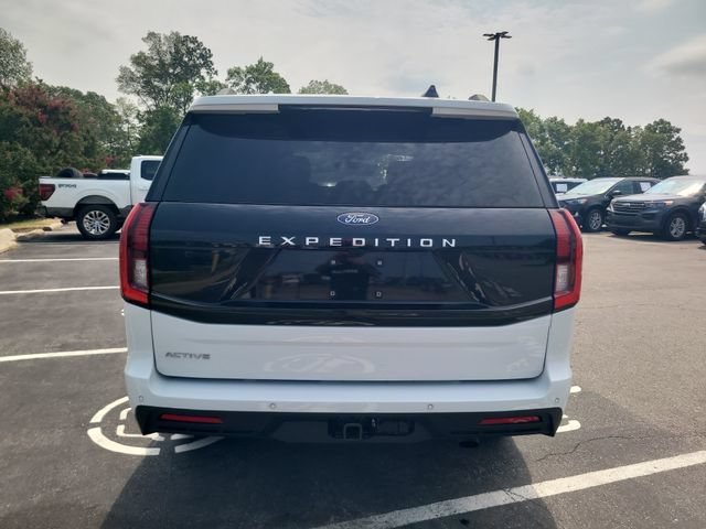 Certified 2025 Ford Expedition Active RWD image 6