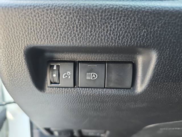 Used 2025 Toyota RAV4 XLE FWD image 25