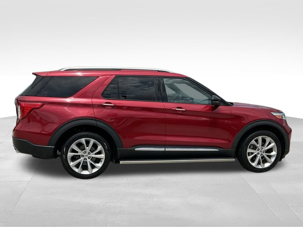 Certified 2023 Ford Explorer Platinum w/ Technology Package AWD/4WD image 14