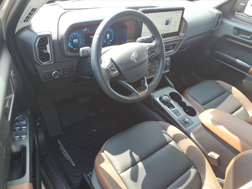 Certified 2025 Ford Bronco Sport Outer Banks AWD/4WD image 9