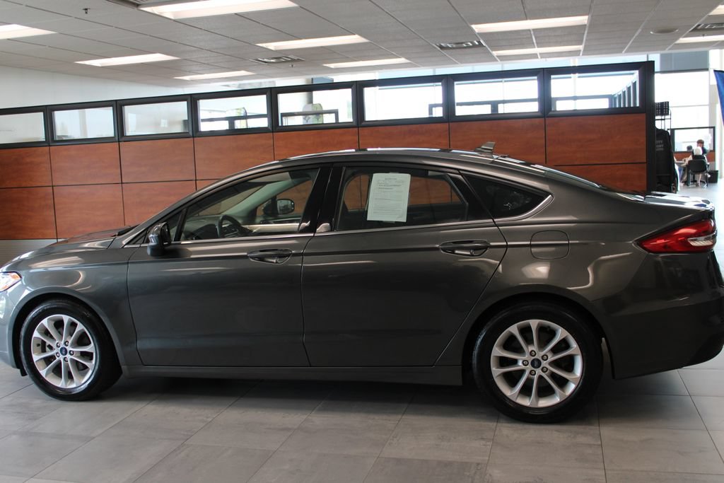 Certified 2020 Ford Fusion SE FWD image 2