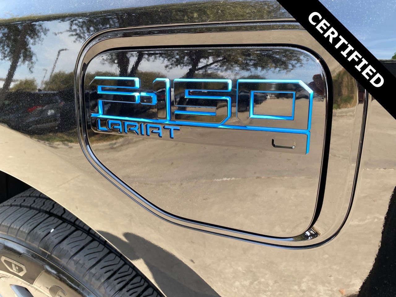 Certified 2025 Ford F150 Lightning Lariat image 42