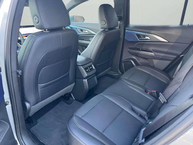 Used 2024 Chevrolet Equinox EV LT FWD image 17