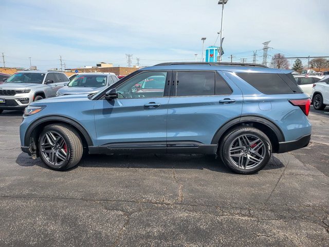 Certified 2026 Ford Explorer ST AWD/4WD image 6