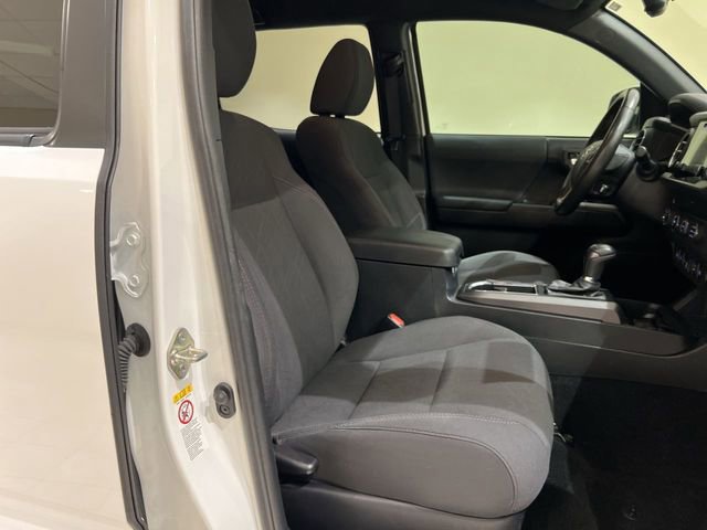 Used 2019 Toyota Tacoma TRD Sport w/ Technology Package AWD/4WD image 24