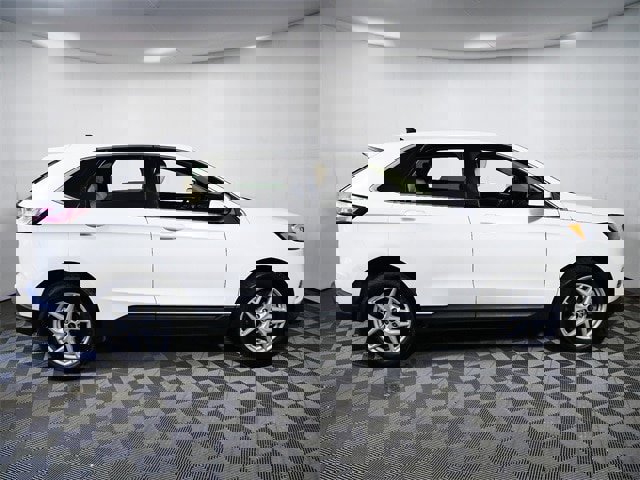 Certified 2023 Ford Edge SEL w/ Convenience Package image 9