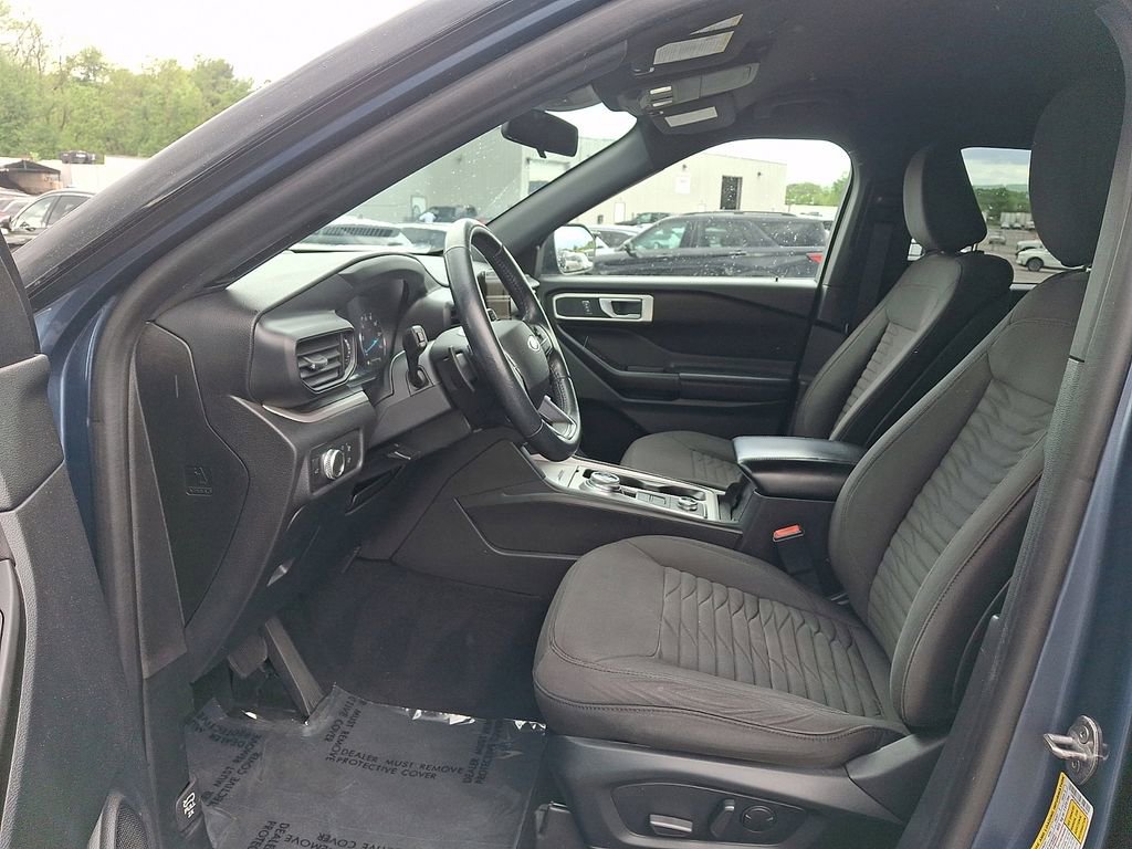 Certified 2020 Ford Explorer XLT w/ Comfort Package AWD/4WD image 14