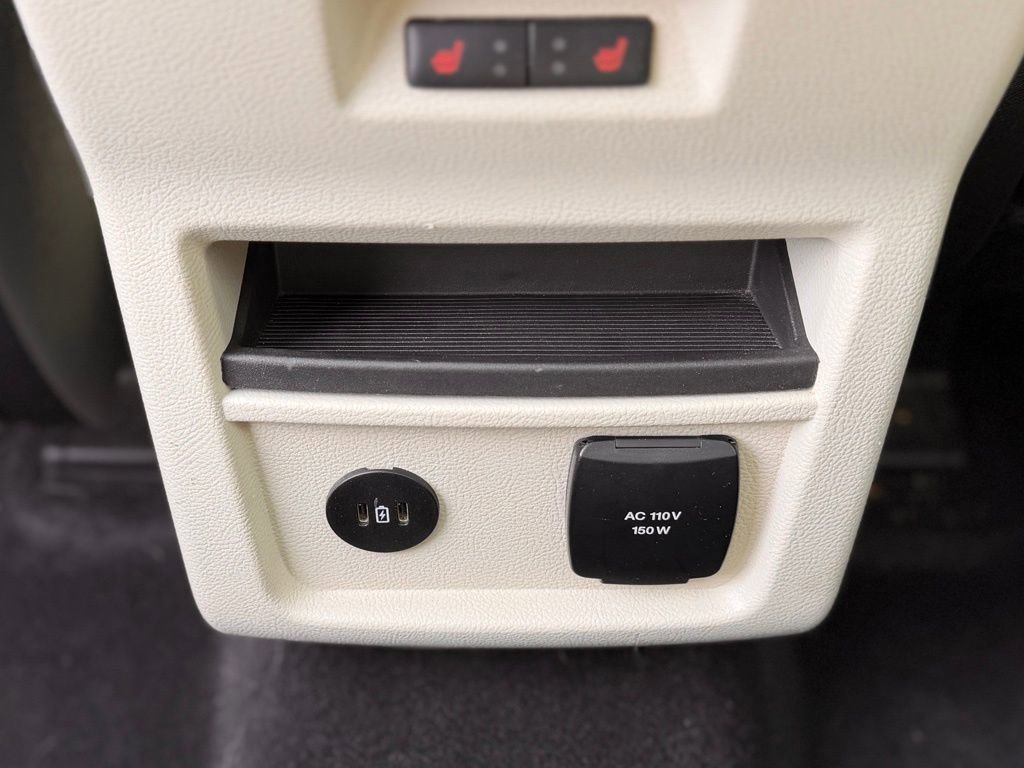 Certified 2022 Ford Edge Titanium w/ Equipment Group 301A image 7