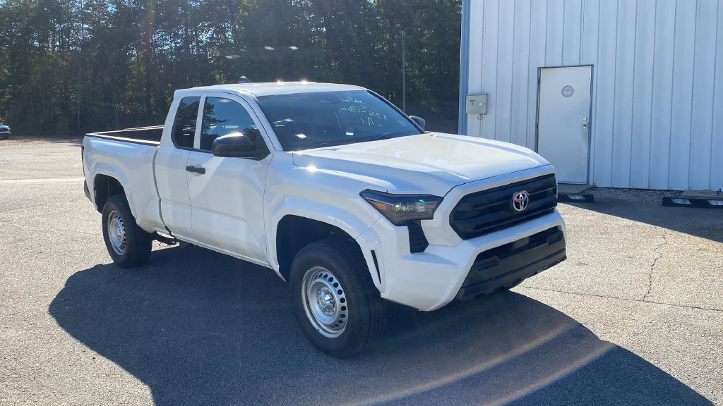 Used 2024 Toyota Tacoma SR RWD image 3