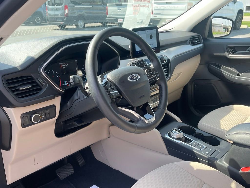 Certified 2022 Ford Escape SE w/ Convenience Package image 24