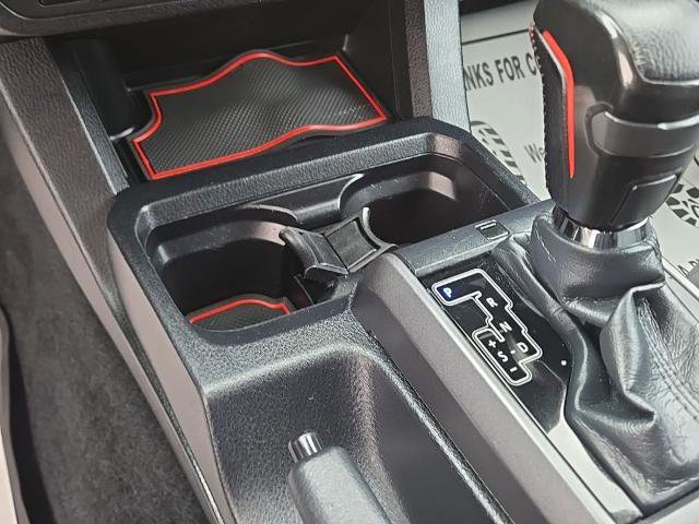 Used 2018 Toyota Tacoma TRD Sport w/ Technology Package image 21